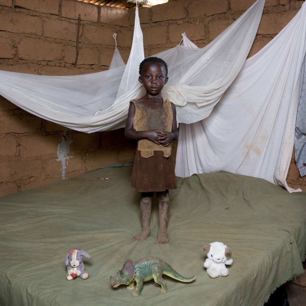 Chiwa Mwafulirwa, Malawi. Toy Stories, Gabriele Galimberti