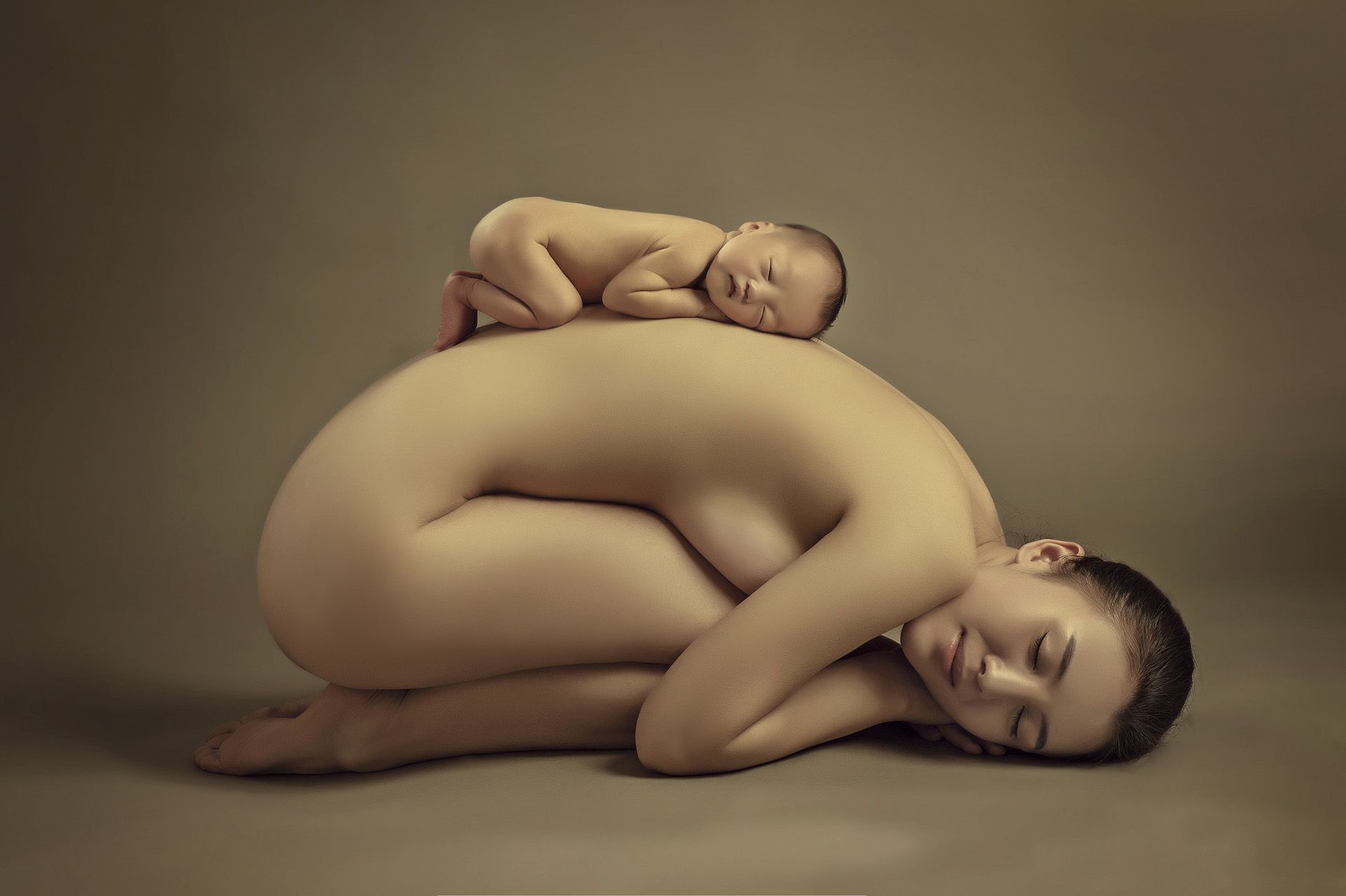 Autor: Jiming Lv. Ttulo: Mother and son.
