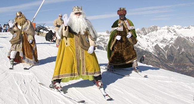 Los Reyes MAgos llegan a Cerler esquiando
