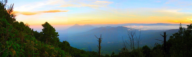 Panoramica desde el volcan Acatenango
