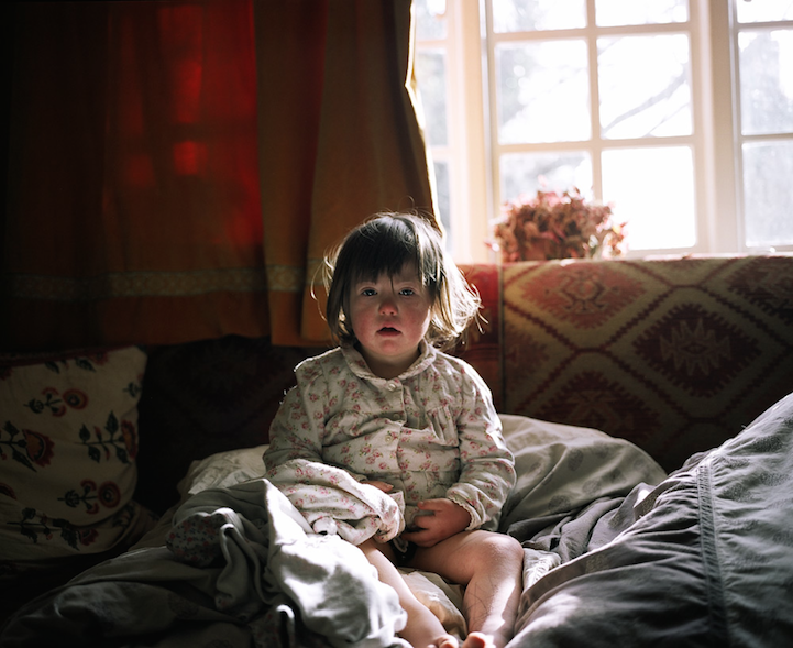 retrato ni&ntilde;a s&iacute;ndrome de down 