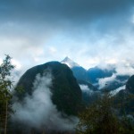 Foto Amanacer nublado sobre el Machu Picchu