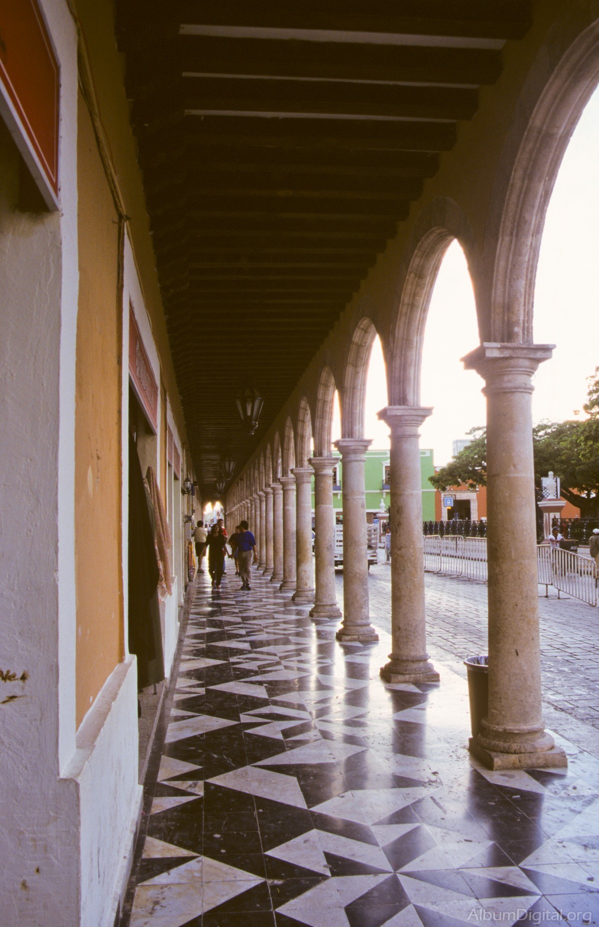 Arcos plaza de Campeche Mexico