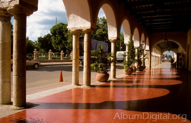 Arcos plaza de Valladolid Mexico