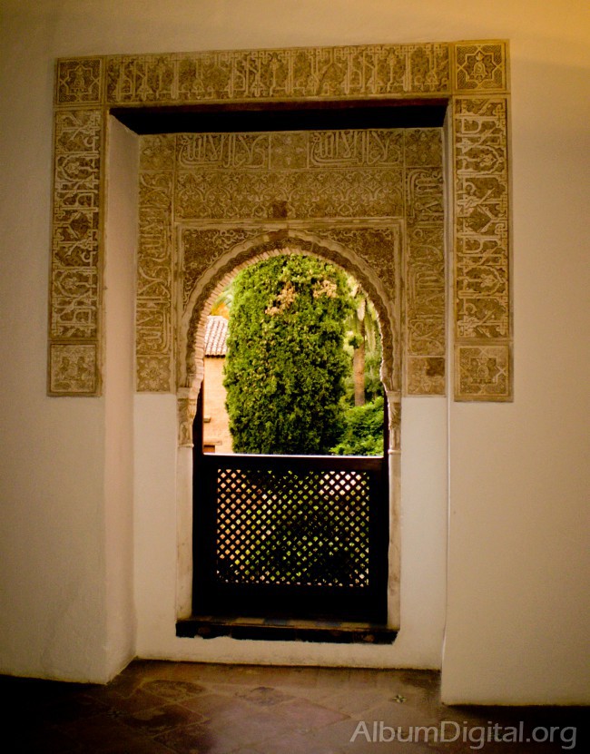 Balcon decorado de la Alhambra