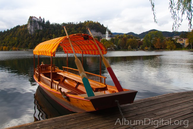 Barca turistica del lago Bled