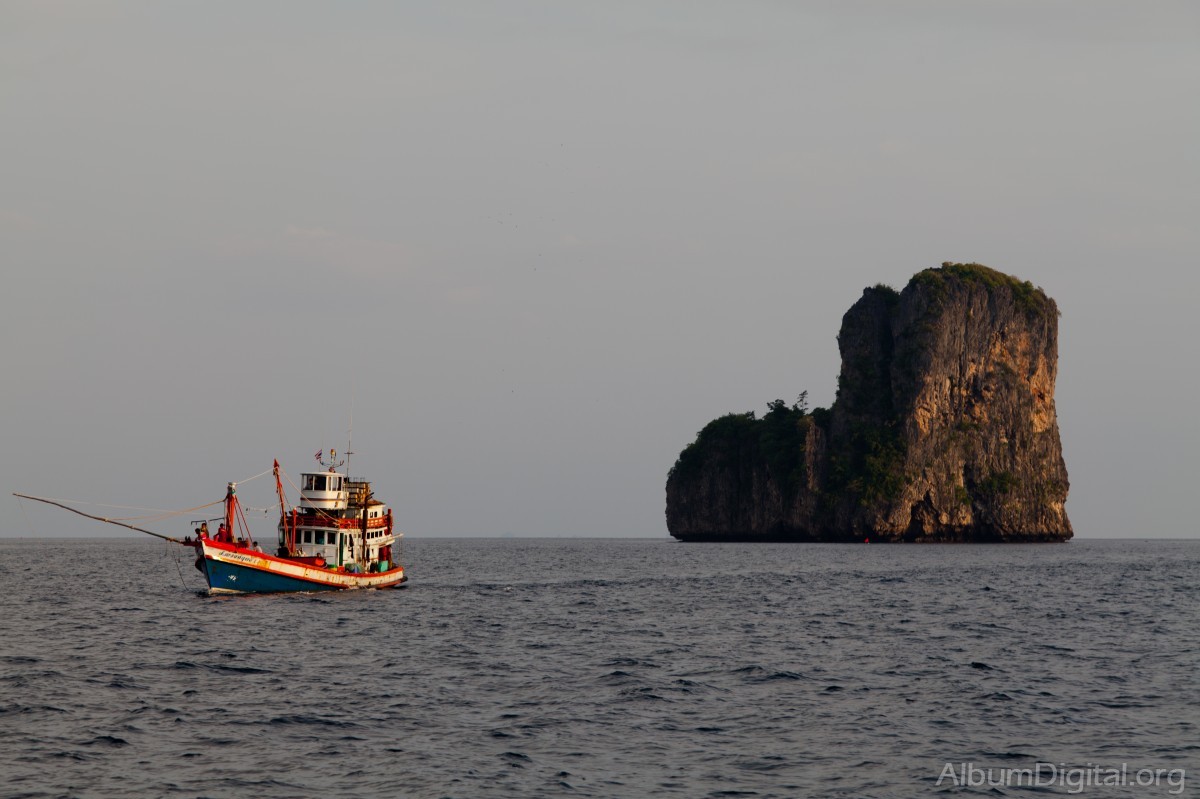 Barco de pesca Tailandia