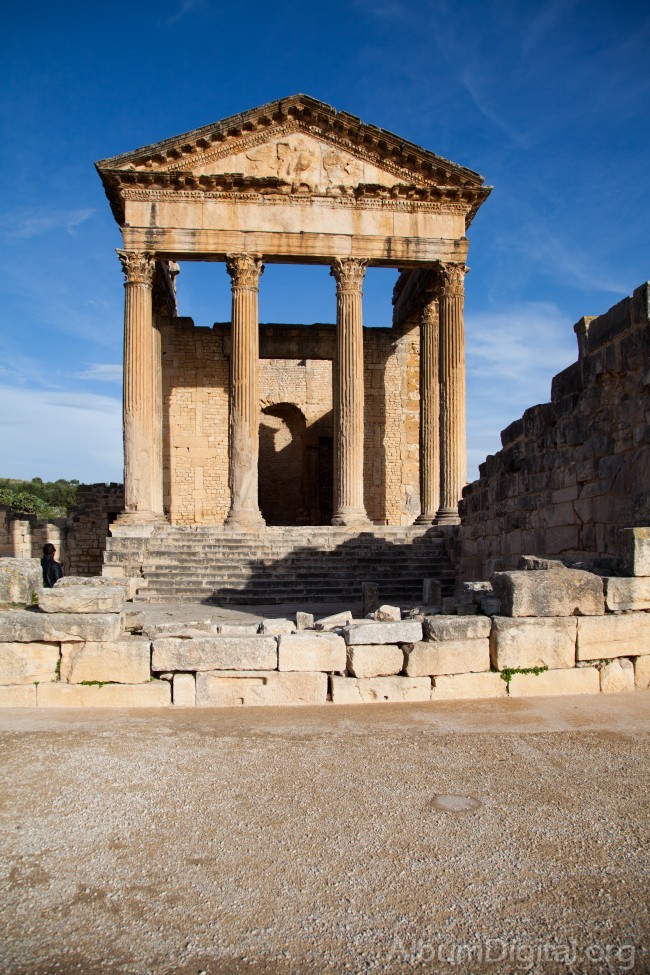 Capitolio romano de Dougga Tunez