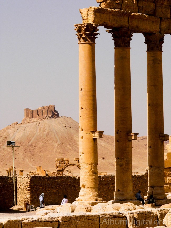 Castillo desde el Templo Baal de Palmira