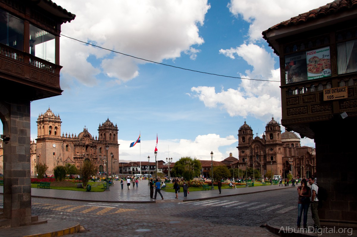 Catedral y plaza de Cuzco