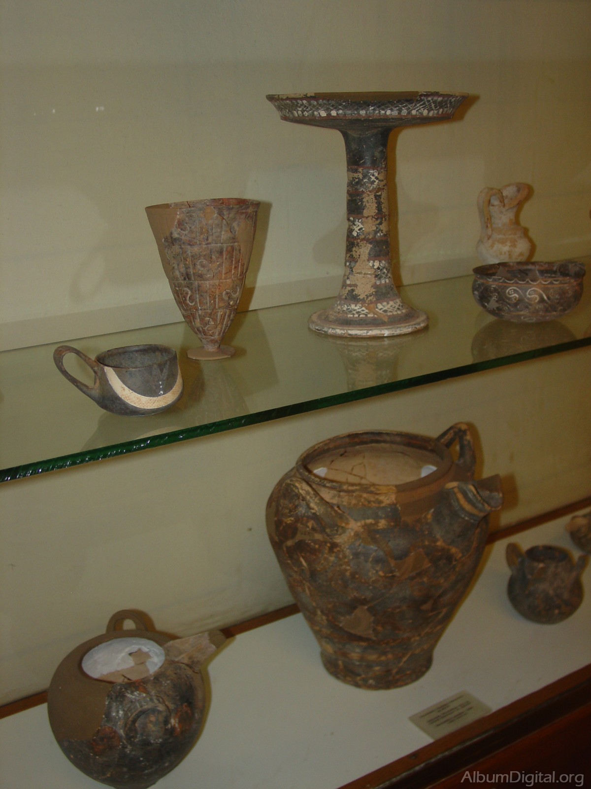 Ceramica en vitrina