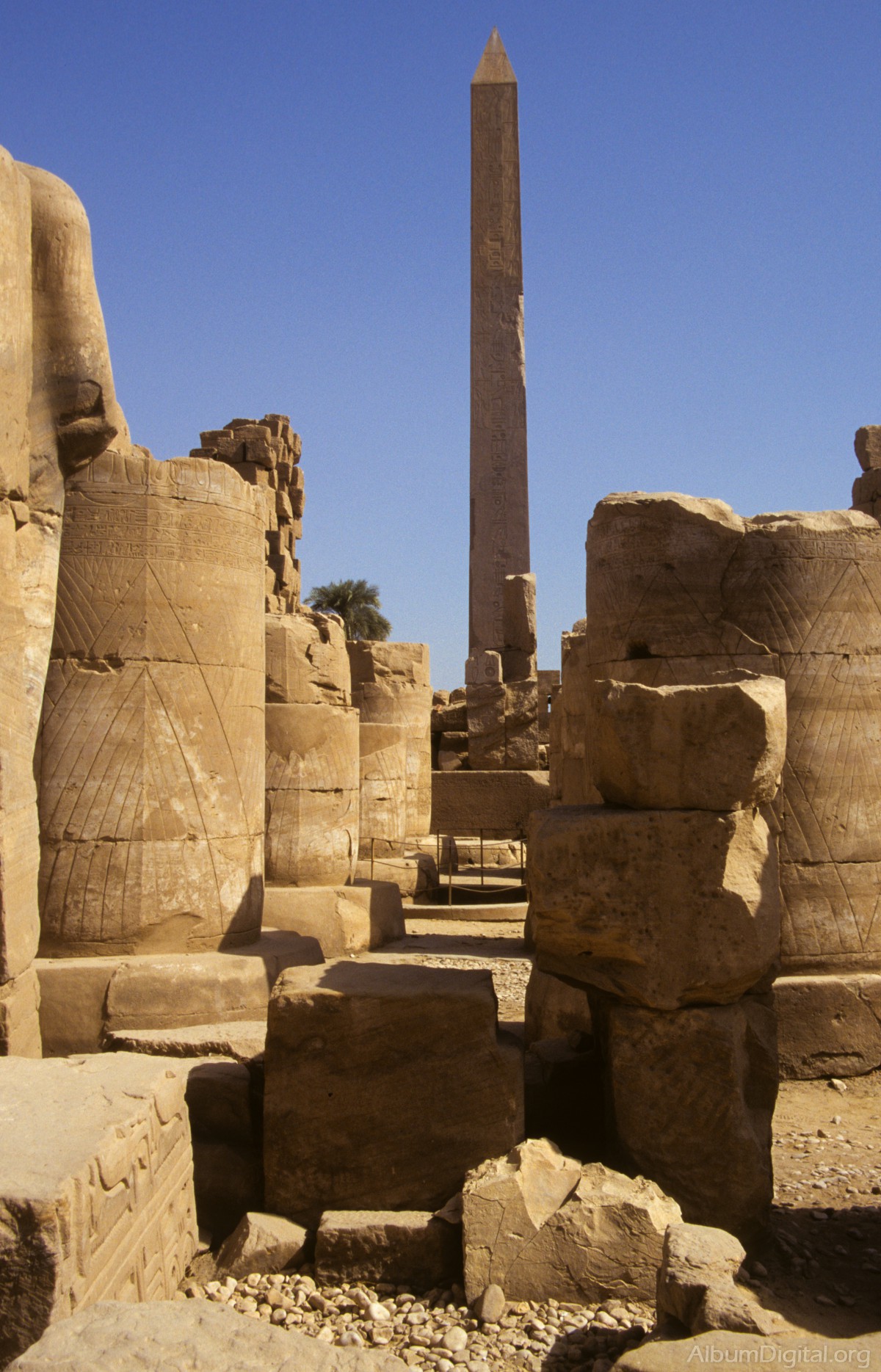 Columnas y obelisco de Luxor