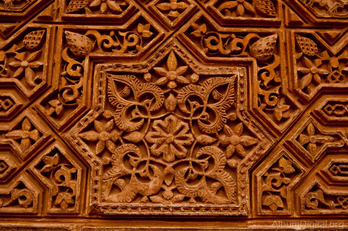 Decoracion con estuco de la Alhambra