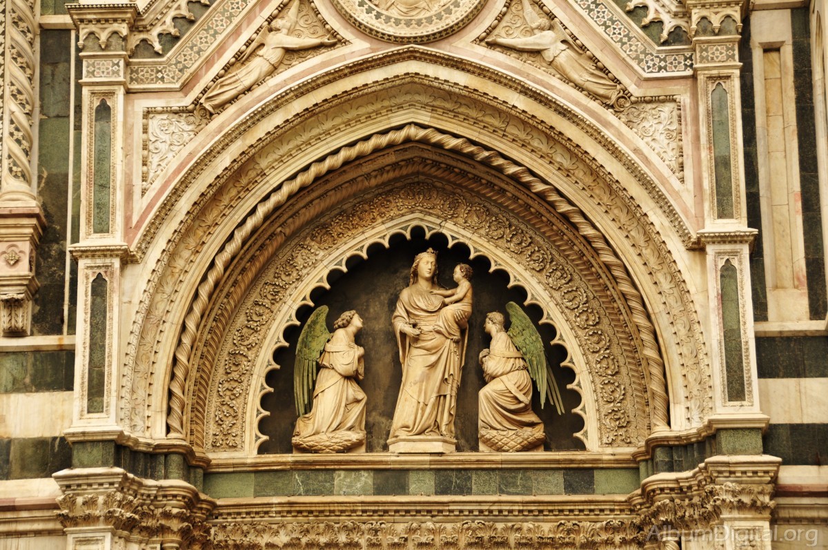 Detalle fachada del Duomo