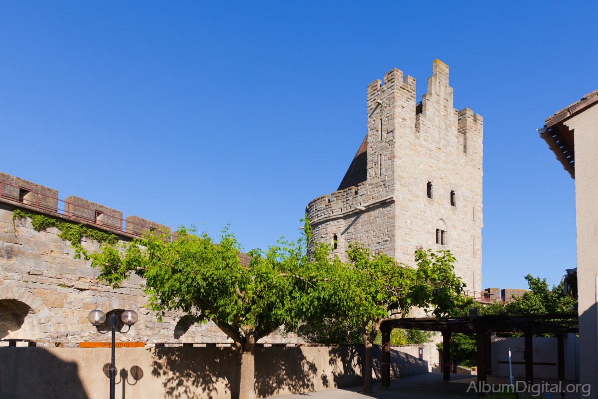 Edificio anexo a la muralla de Carcassonne