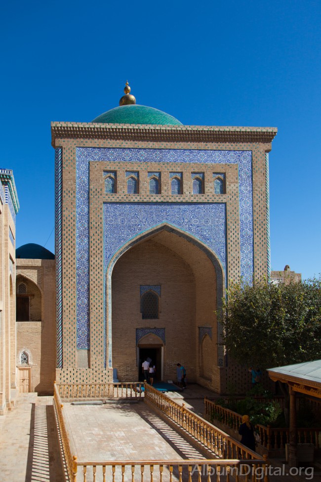 Entrada del Mausoleo Sufi