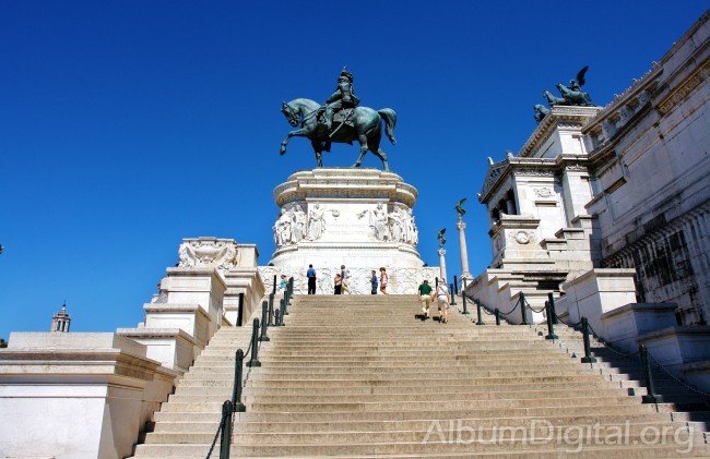 Escalinata Monumento a Victor Manuel II