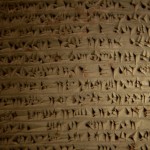 Foto Escritura cuneiforme