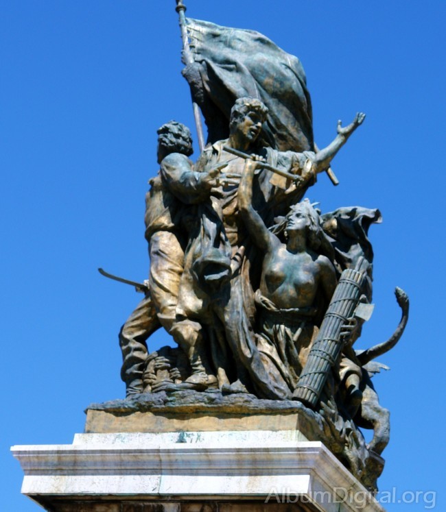 Escultura de bronce Monumento Victor Manuel