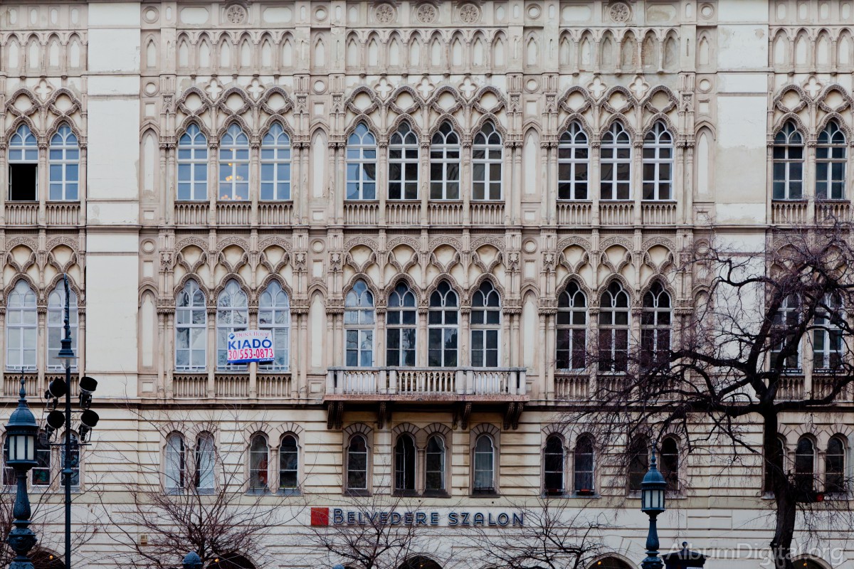 Fachada de edificio de Budapest