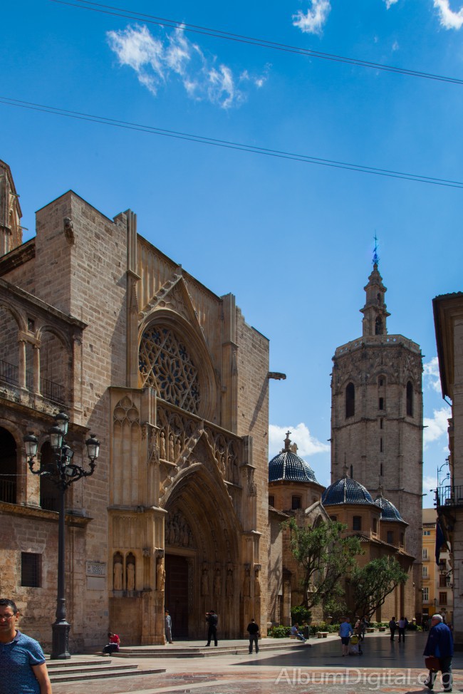 Fachada y torre Catedral de Valencia