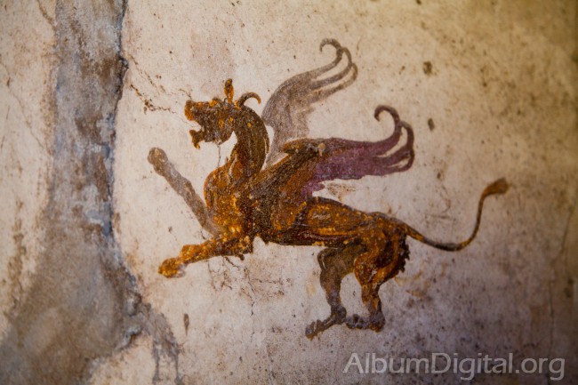 Fresco de fiera alada de Pompeya