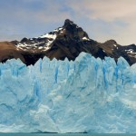 Foto Glaciar entre las rocas