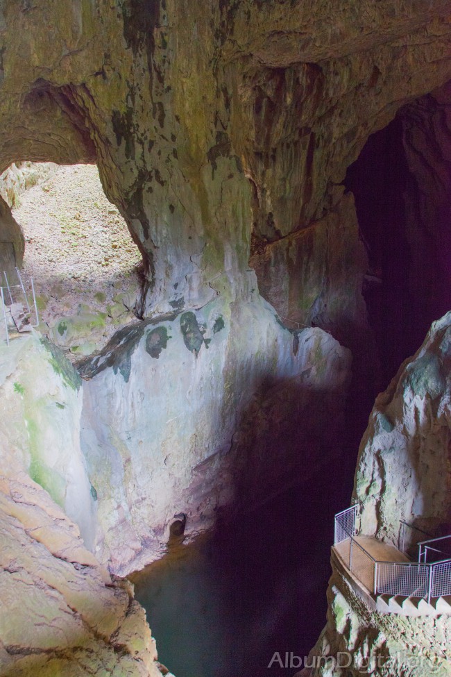 Interior cuevas de Skocjan