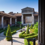 Foto Jardin interior templo romano