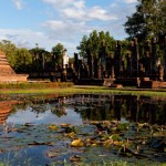 Foto Lago de las ruinas Sukhothai 