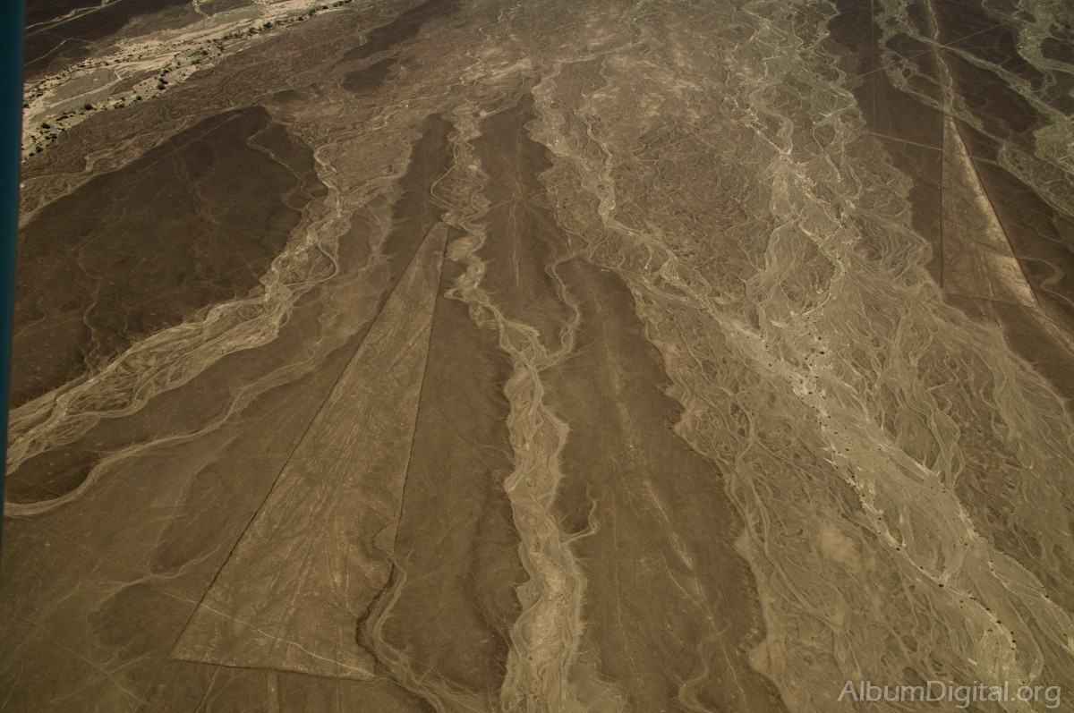 Lineas de Nazca Triangulo