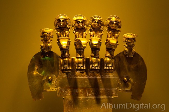 Mascara ceremonial Museo del Oro