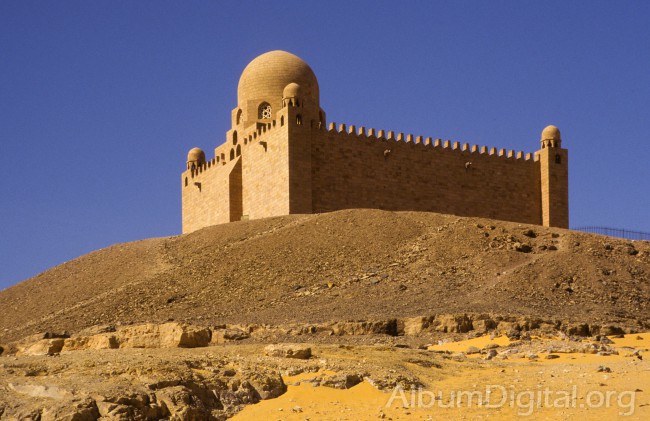 Mausoleo de Aga Khan en Egipto