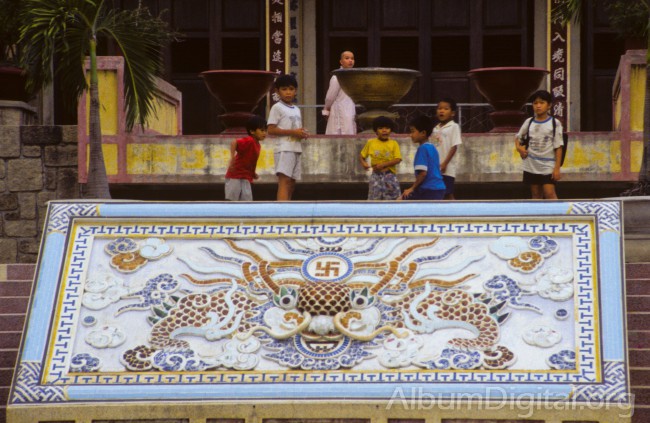 Mosaico Pagoda Long Son
