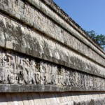 Foto Muro esculturas mayas