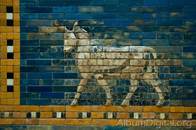 Muro policromado Puerta de Ishtar Berlin