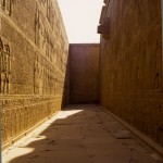 Foto Muros decorados Templo de Edfu