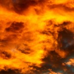 Foto Nubes con luz de atardecer