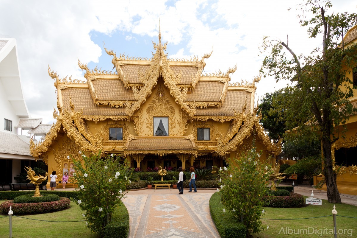 Pabellon Wat Drong Thun