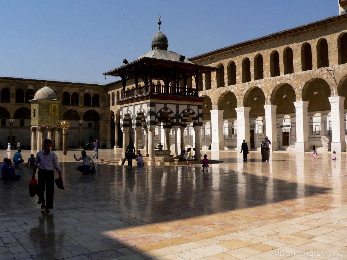 Patio Mezquita de los Omeyas en Damasco