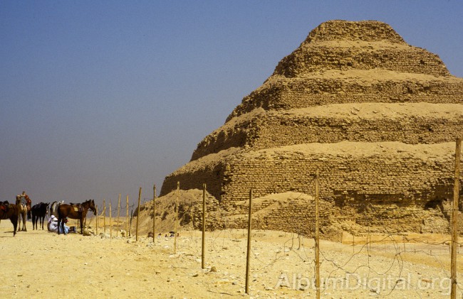 Piramide de Dyeser Egipto