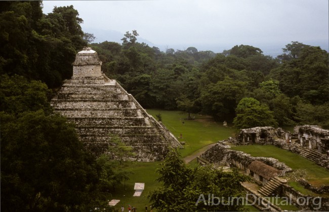 Piramide Palenque Mexico