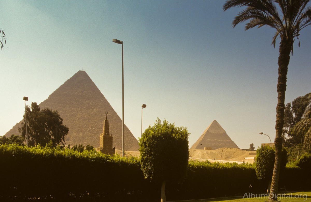 Piramides desde el Mena House