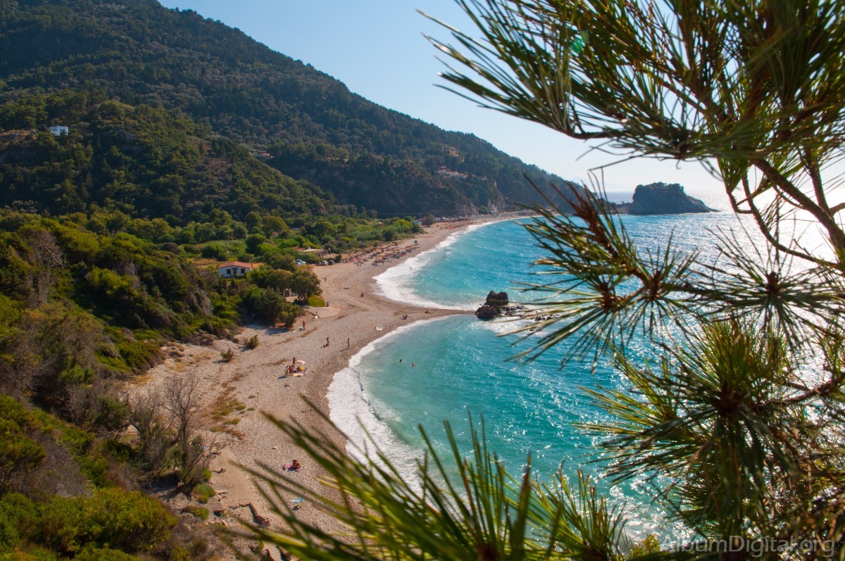 Playa desierta Samos