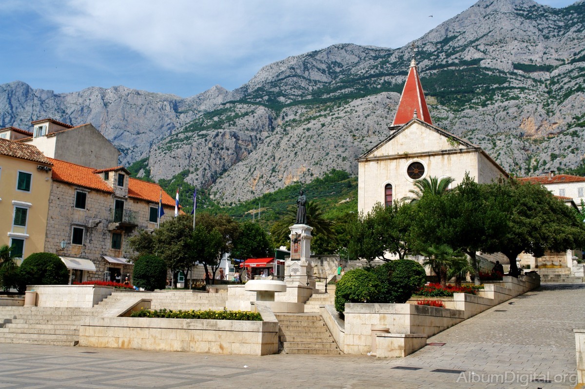 Plaza en Makarska