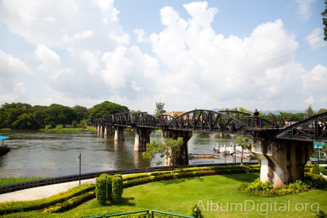 Puente en el rio Kwai