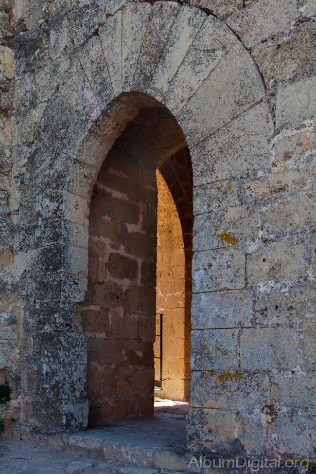 Puerta acceso castillo de Xativa