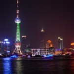 Foto Shanghai torres iluminadas