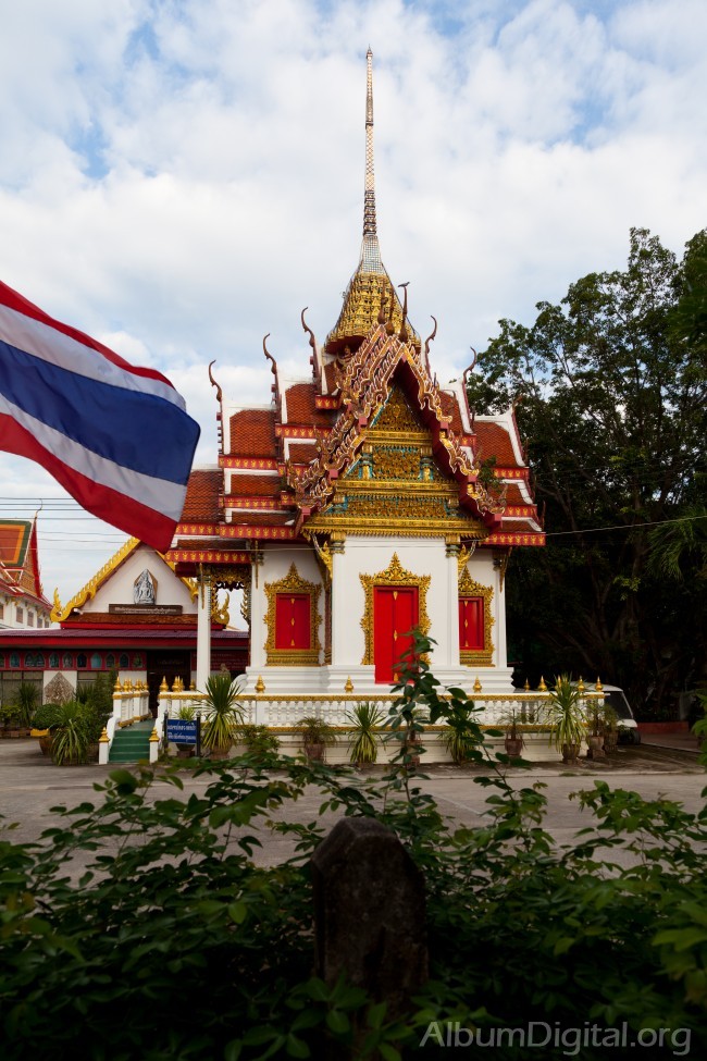 Templo Pa Lelai Tailandia