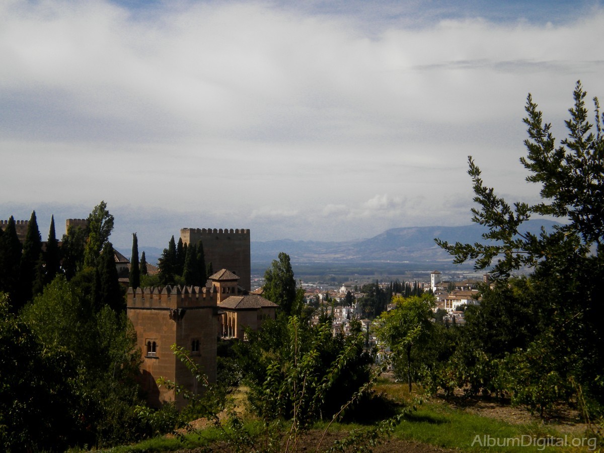 Torres Almenadas de la Alhambra